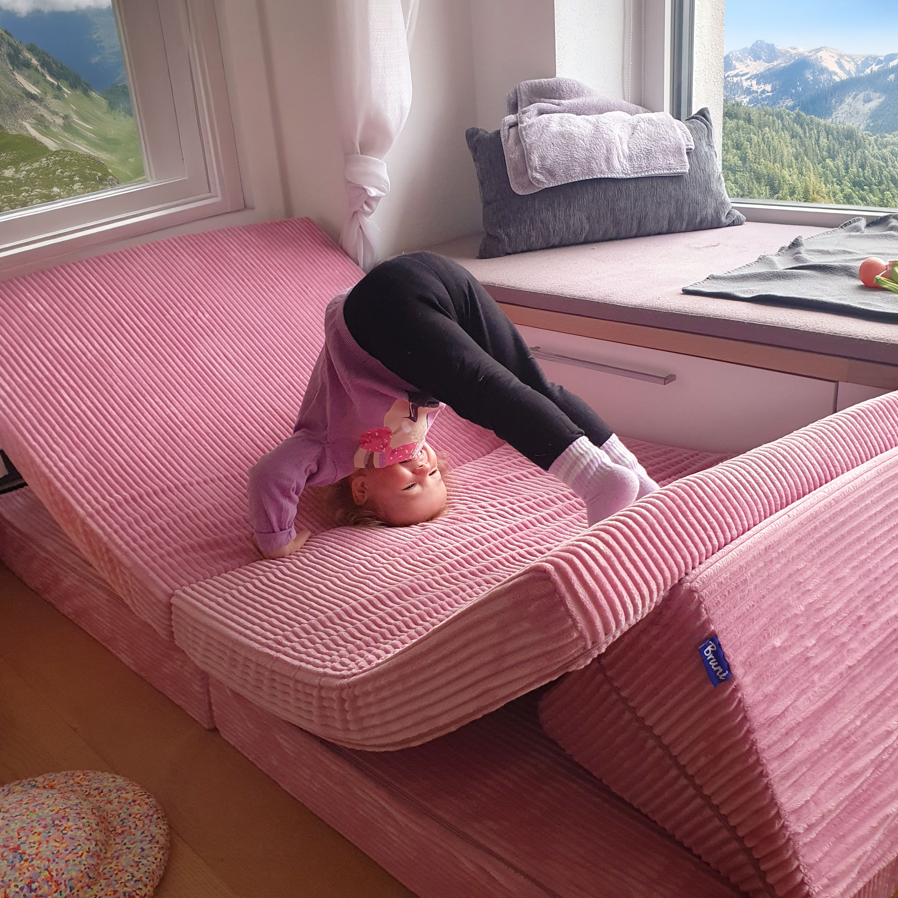 Bruni Spielsofa in Pink – XXL-Sofa fürs Kinderzimmer